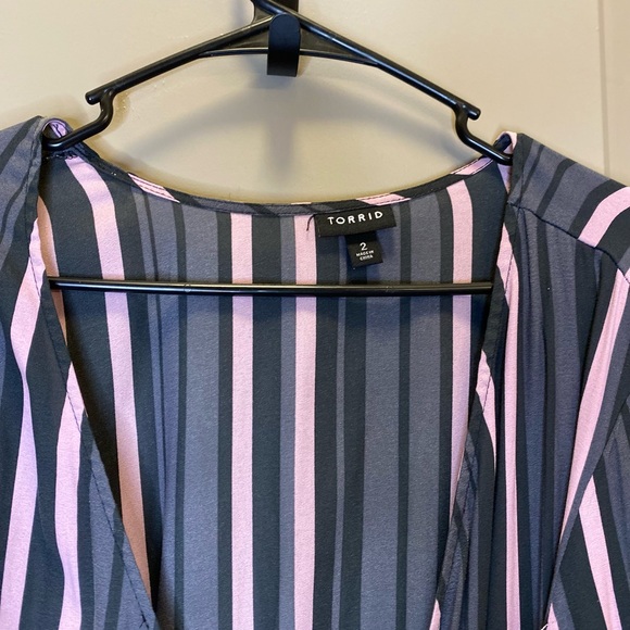 Torrid Stripe Crepe Crop Wrap Blouse Purple - Size 2 - Picture 7 of 10